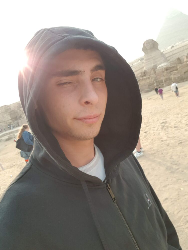  28493623  , 27 ,    