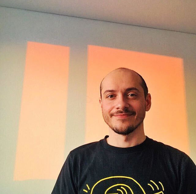  40261323  Ruslan, 34 ,    