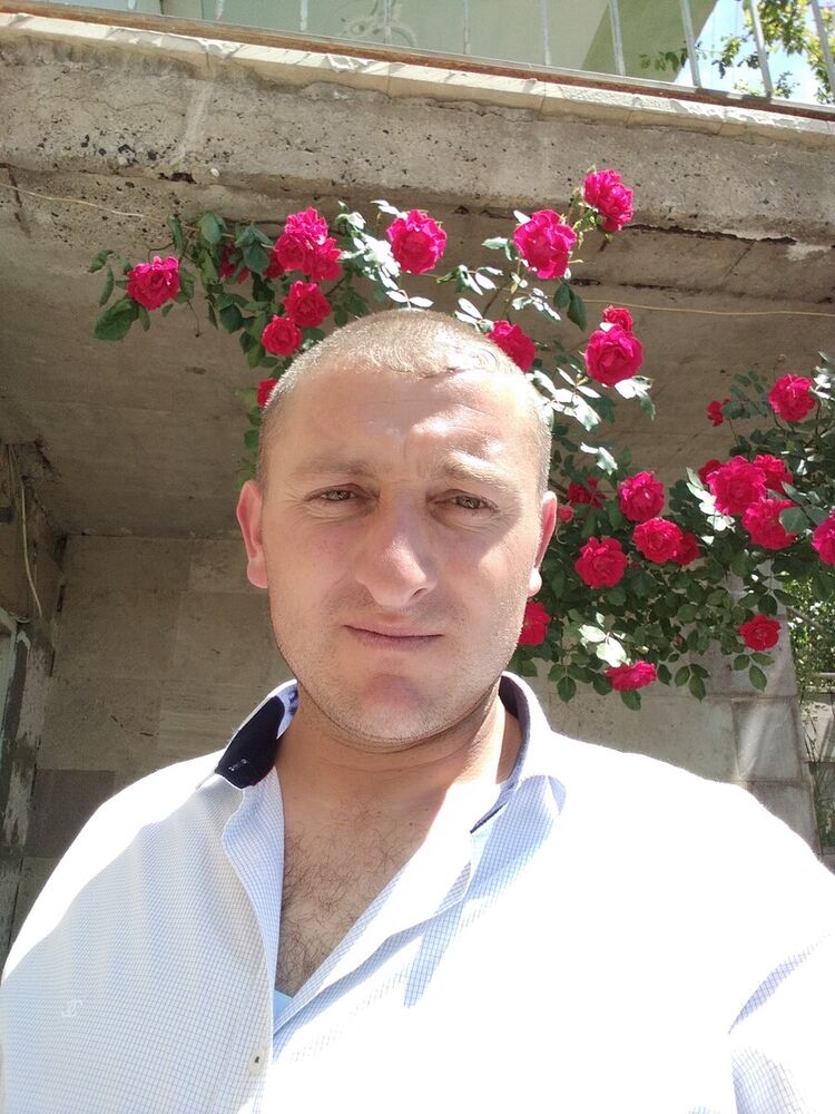  20559473  Serge, 39 ,    