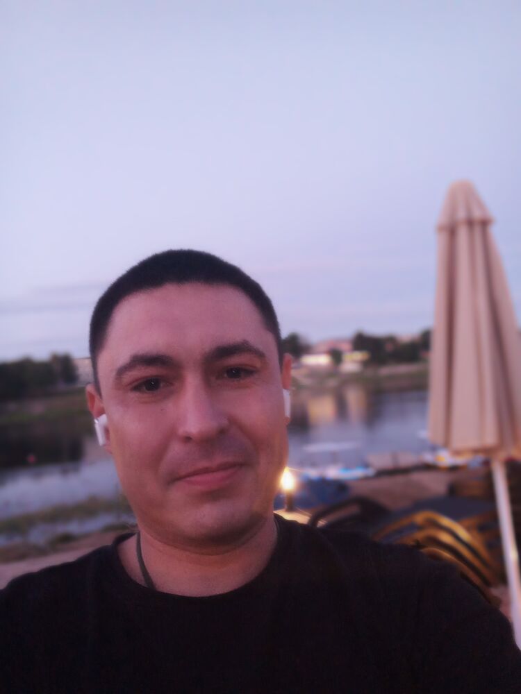  44930553  Tatar, 32 ,    