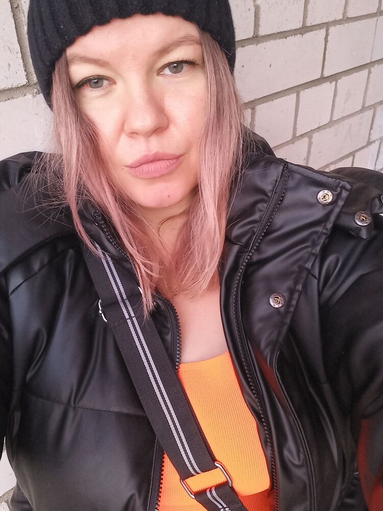  48077013  , 37 ,    