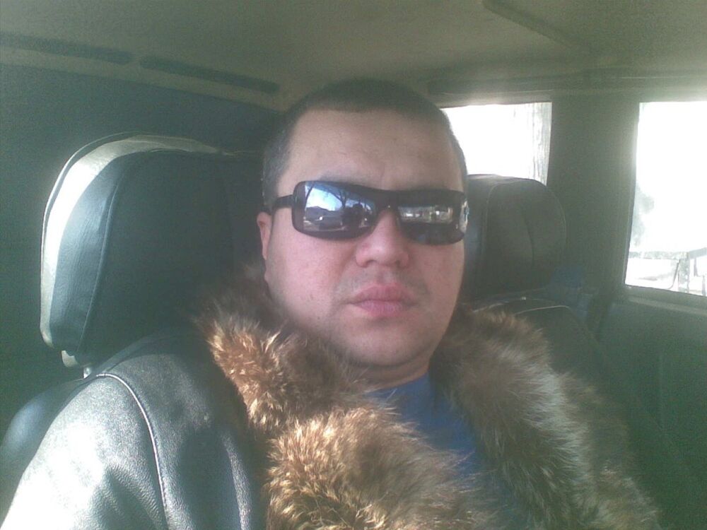  ,   Bojais, 39 ,  