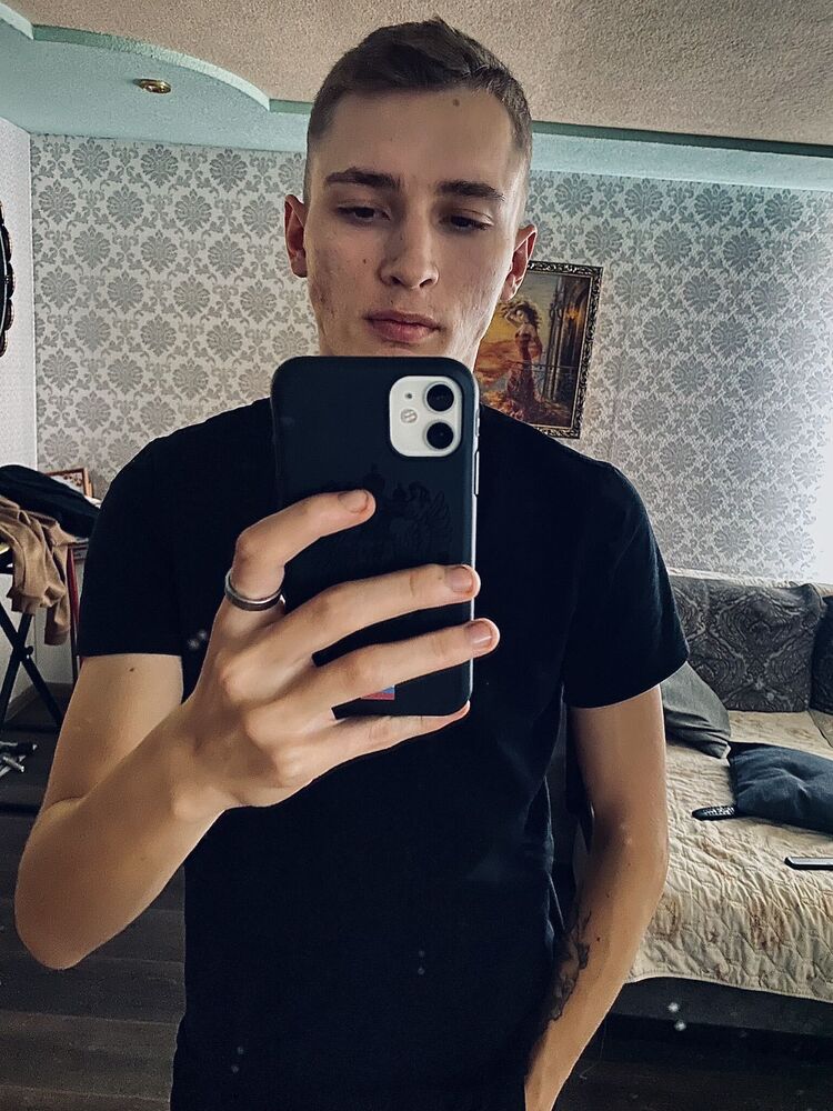  ,   Andrew, 22 ,   ,   