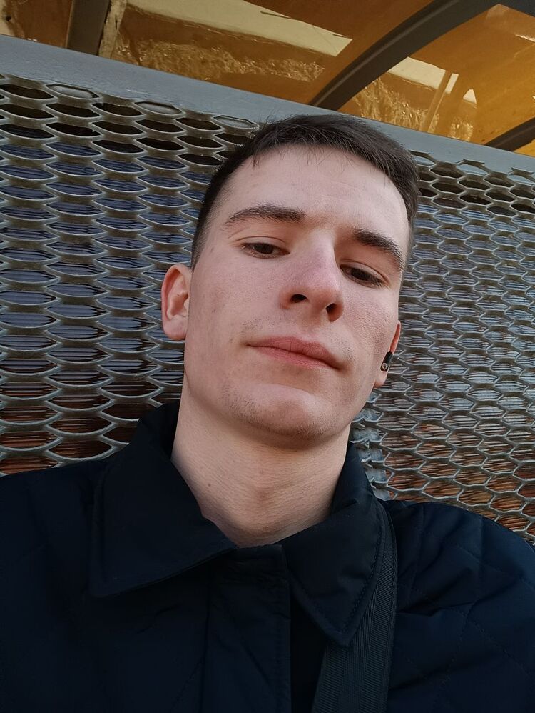  39100683  , 24 ,    