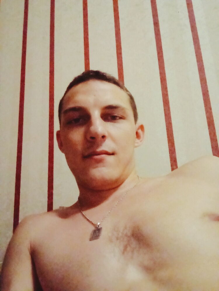  11439643  Christian, 31 ,    