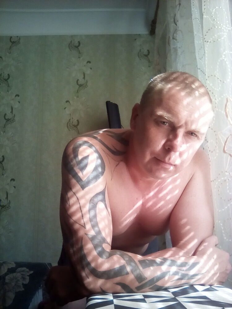  10795433  , 44 ,    