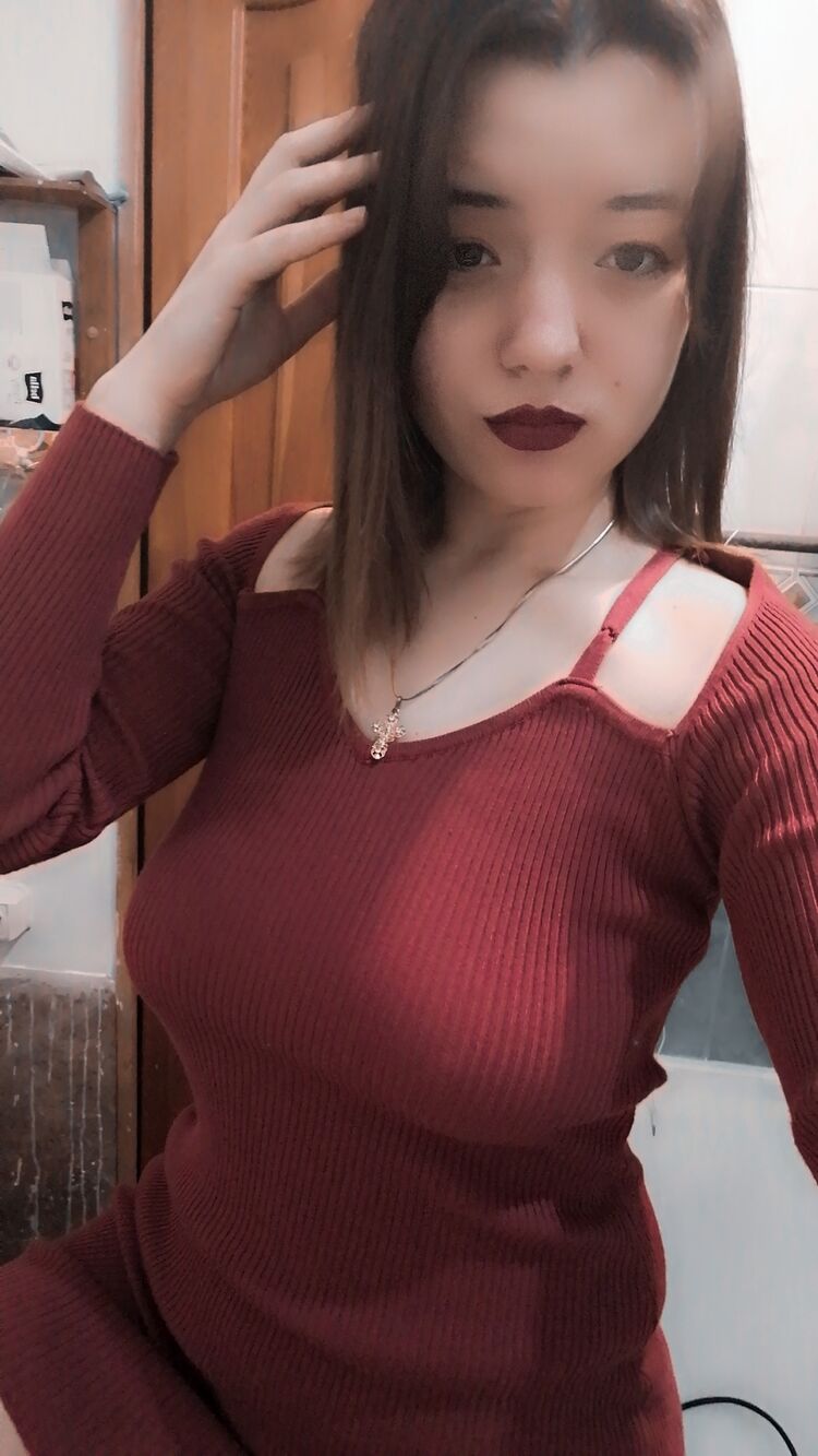  48528663  Nina, 22 ,    