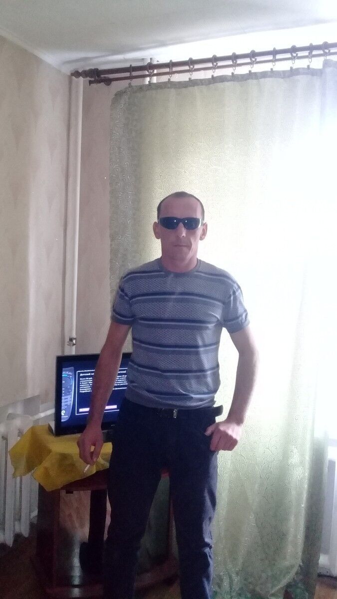  ,   Sergej, 40 ,   
