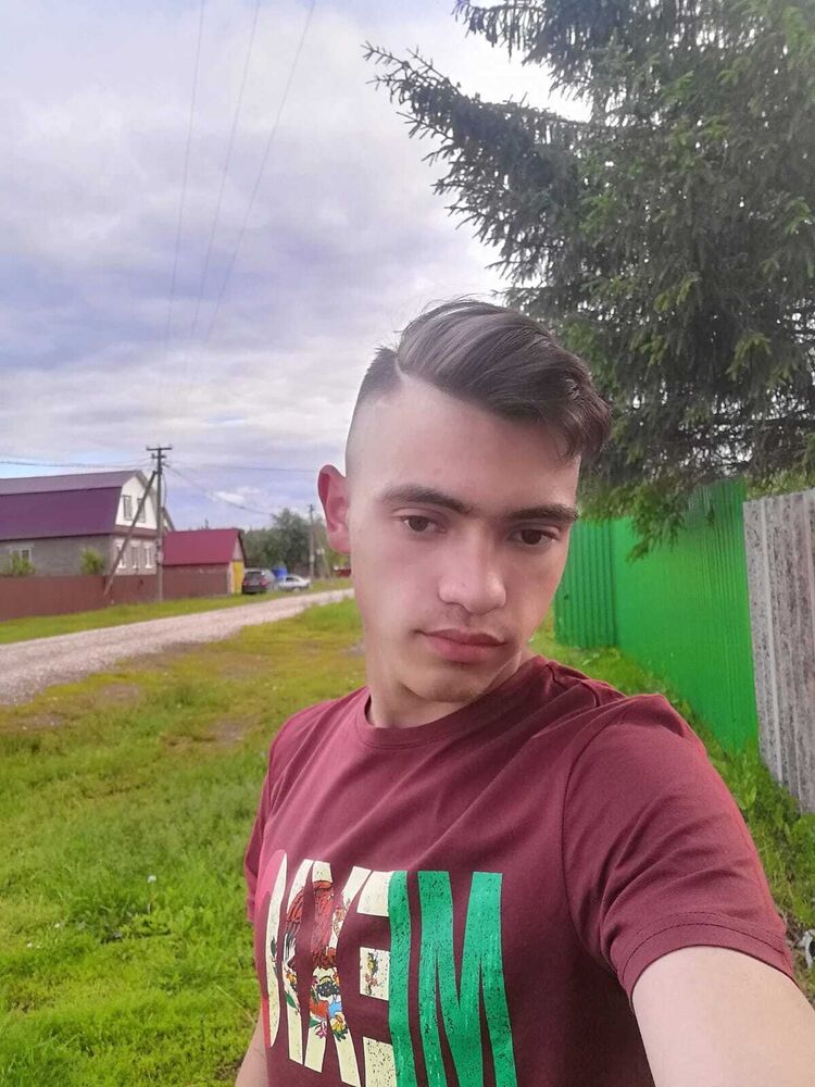  36075113  Valentin, 25 ,    