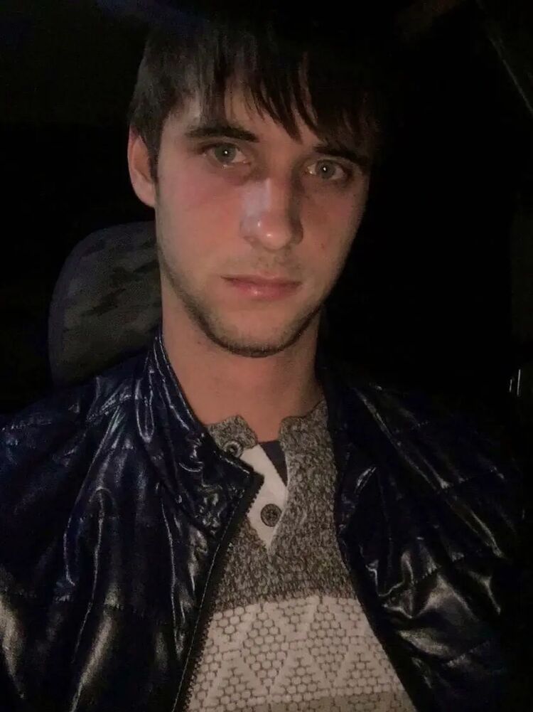  43809423  Yury, 31 ,    Deleted