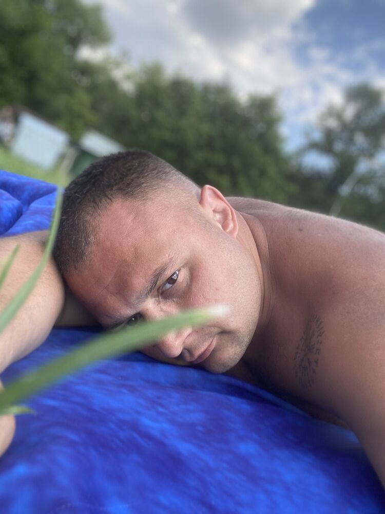  27151543  Demon, 35 ,    