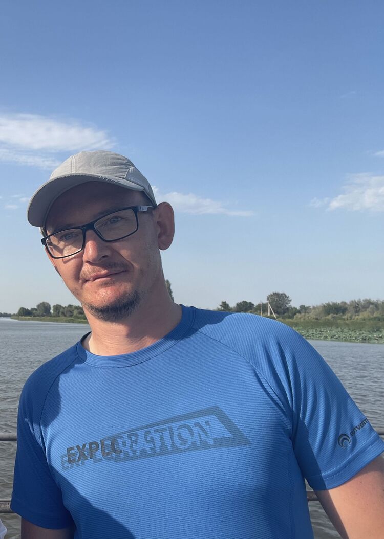  32118553  , 35 ,    -