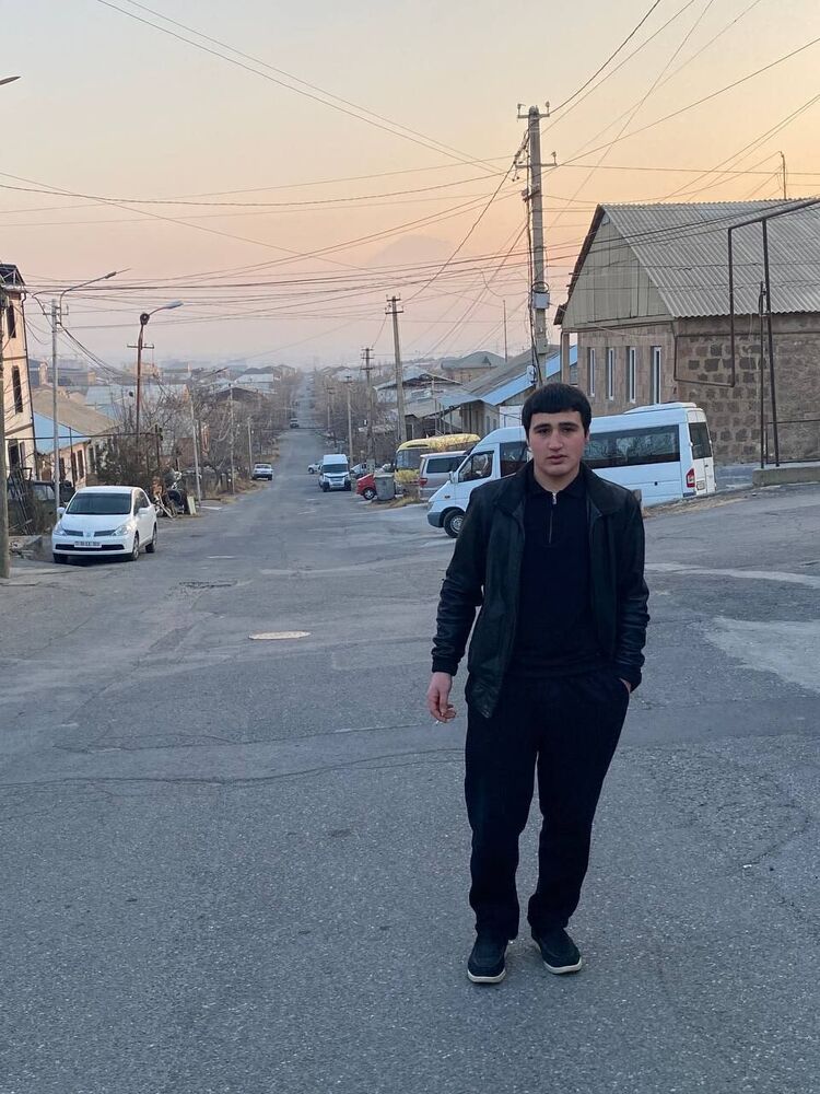  ,   Hayk, 19 ,   ,   