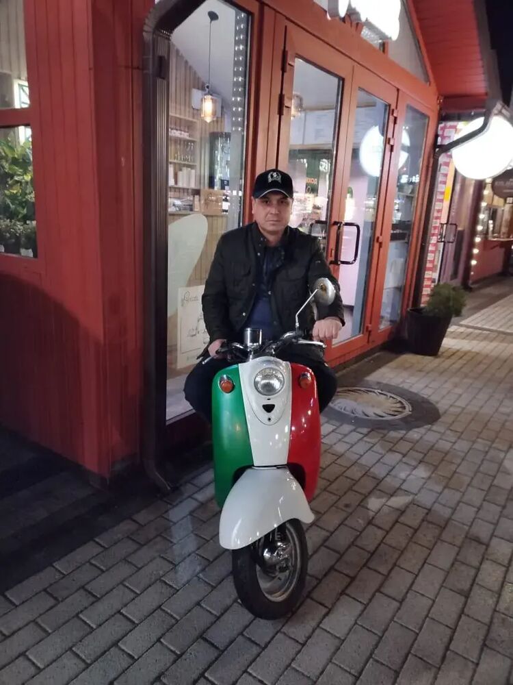  54153853  Sahet, 43 ,    