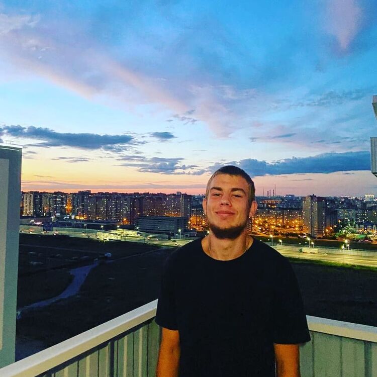  ,   Maksim, 21 ,   ,   , c 