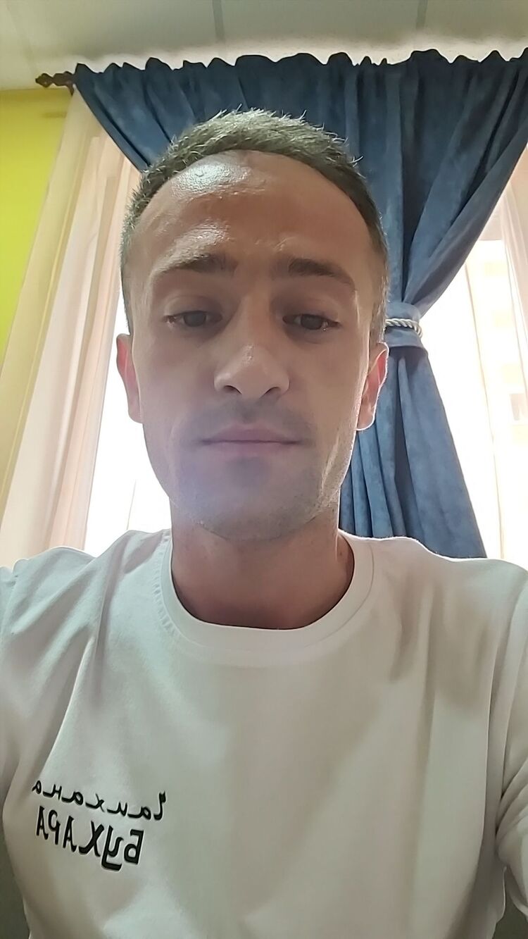  52076673  , 32 ,    