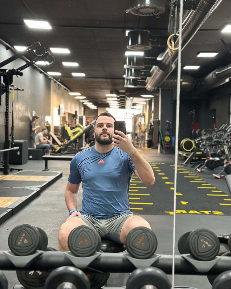  53218183  , 40 ,    