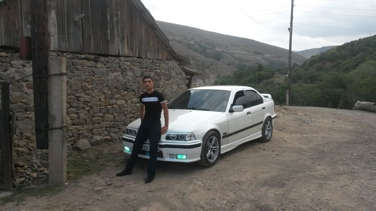  ,   MARTIN, 28 ,   