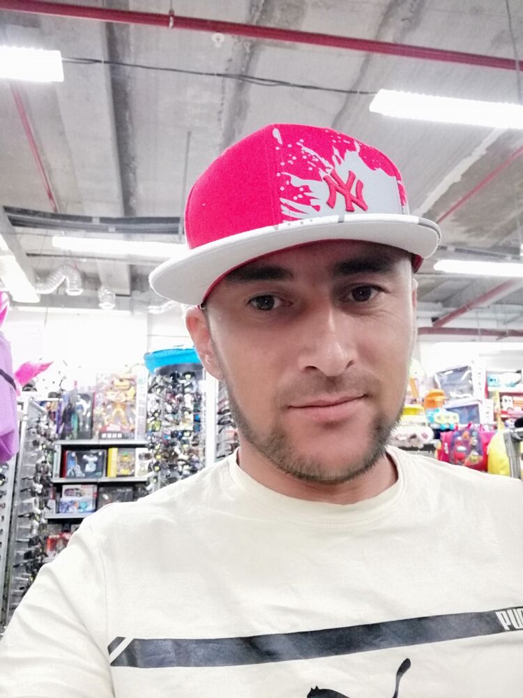  23516713  Shamil, 36 ,    