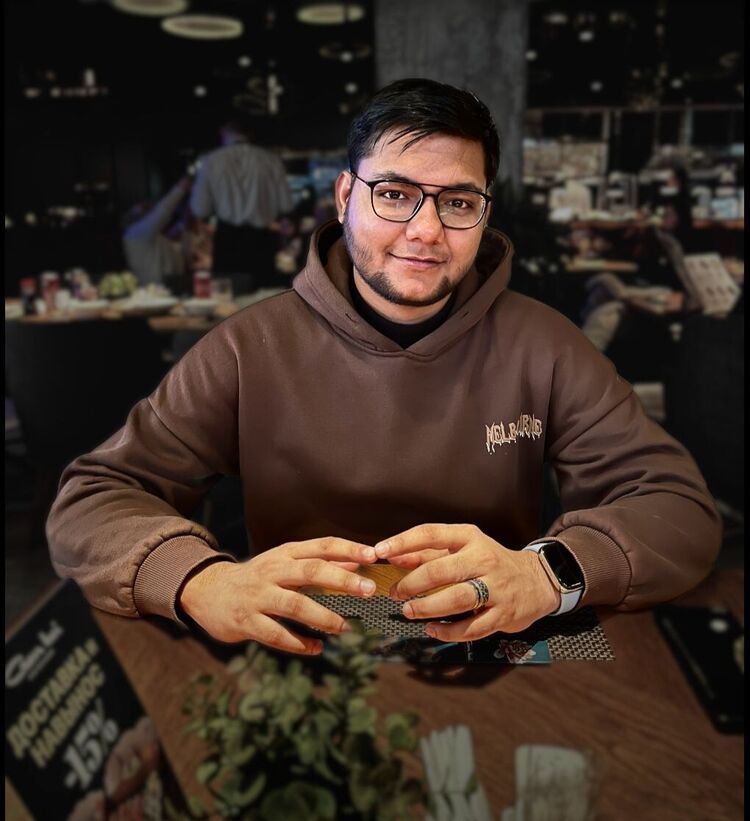  52660733  Vasim, 25 ,    