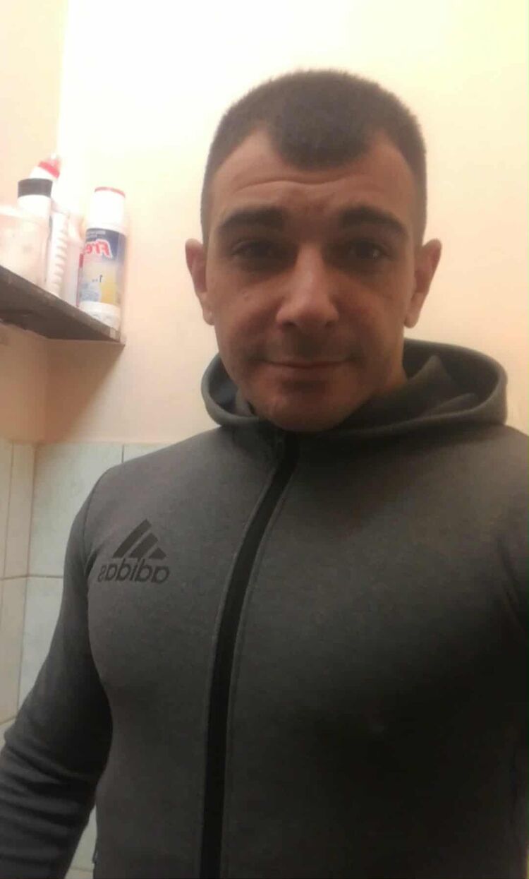  54449623  Marek, 32 ,    