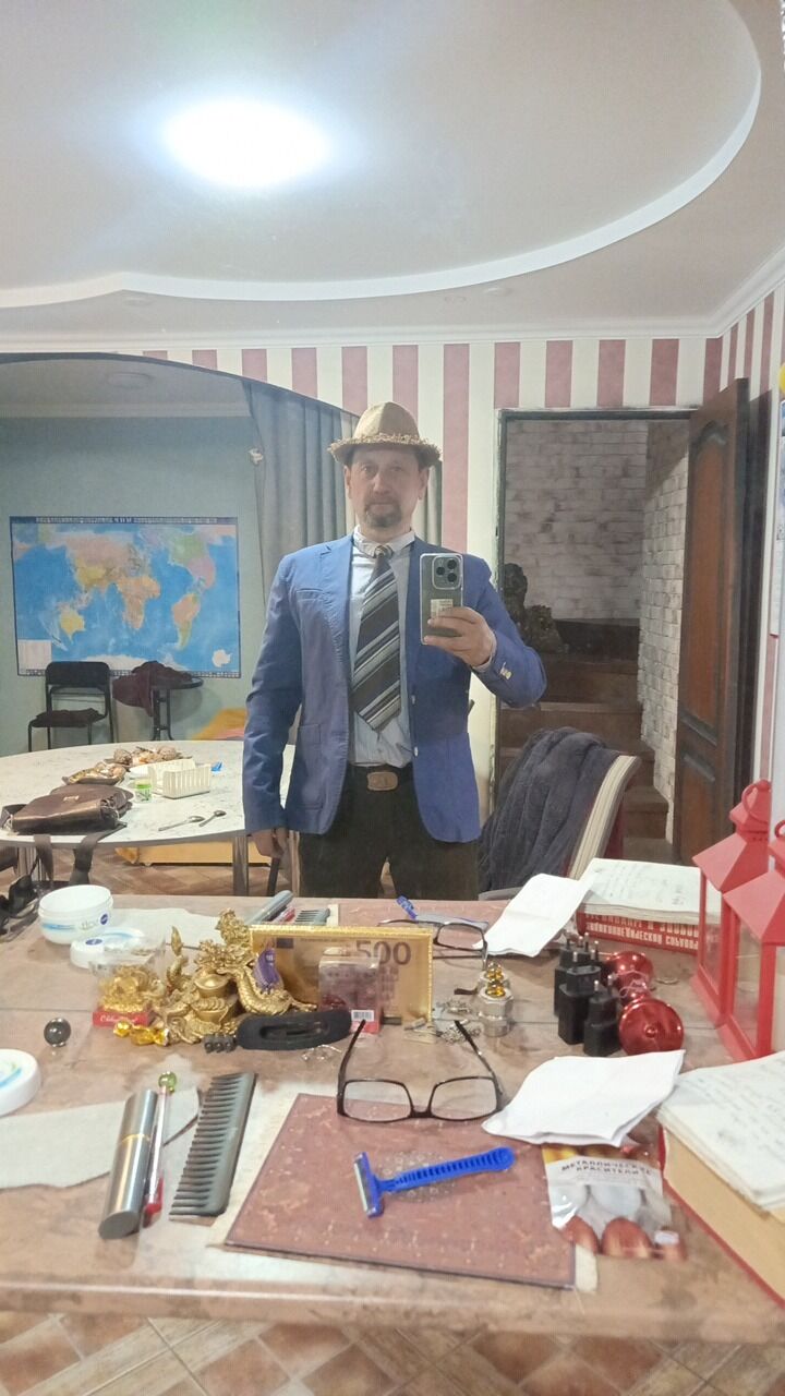  47008993  , 49 ,    