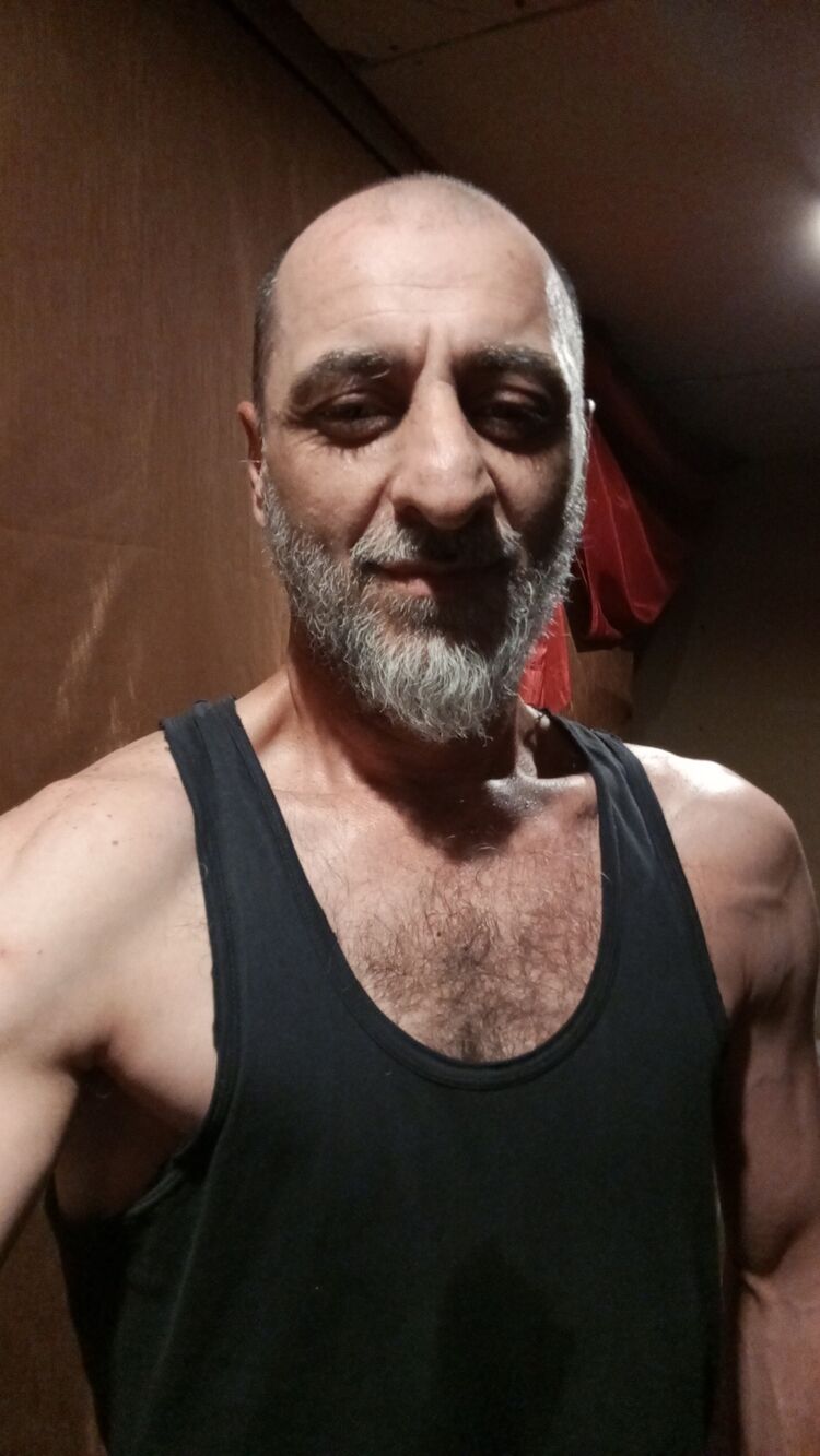  52565363  Prosto, 44 ,    