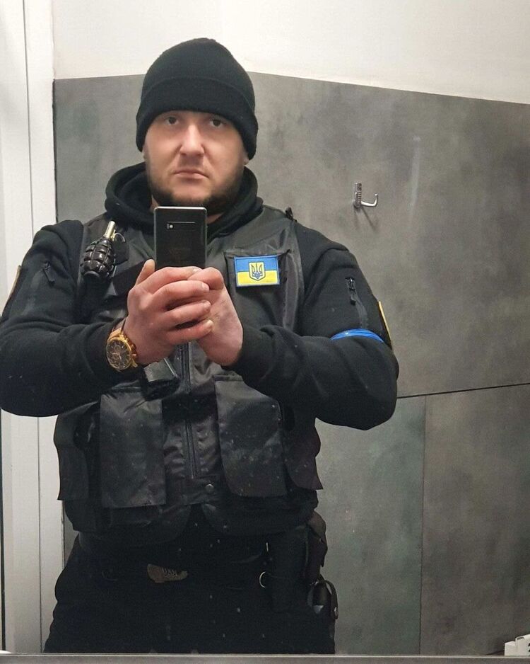 ���� 25692113 ������� ����, 37 ���, ���� ���������� � �������