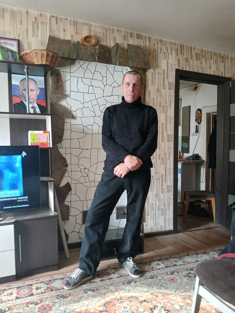  ,   Vladimir, 46 ,   ,   