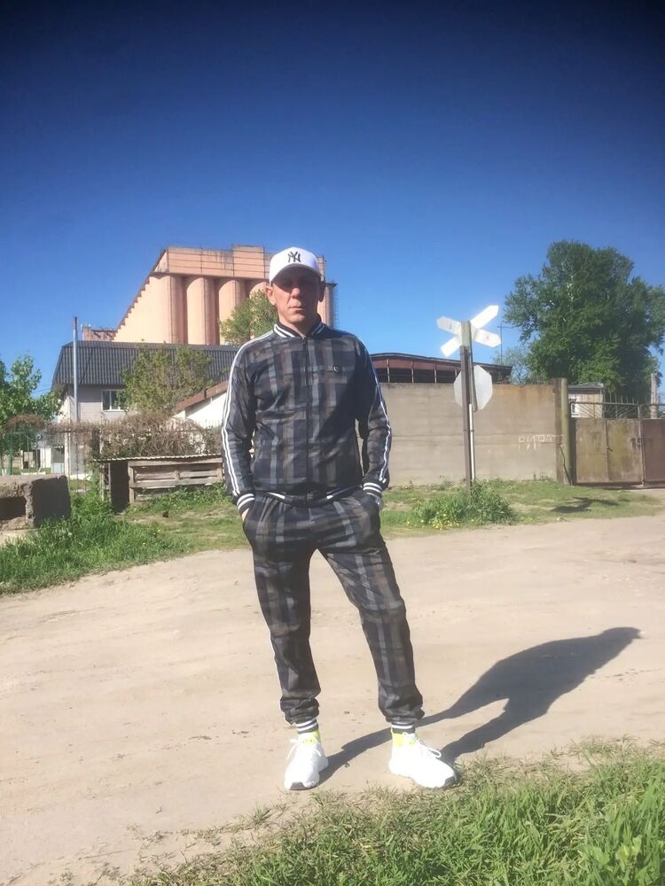  ,   Alexander, 45 ,     , c 