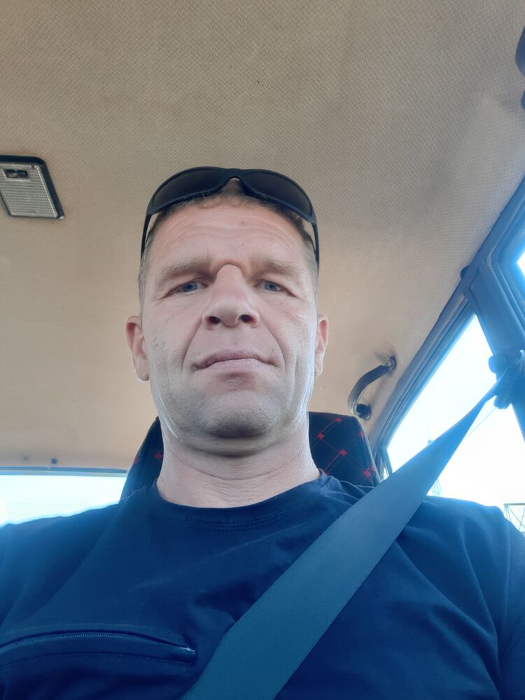  27952473  , 46 ,    
