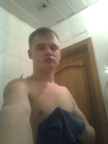  6846893  , 32 ,    