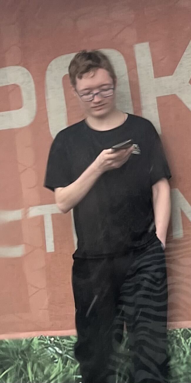  44124093  , 22 ,    