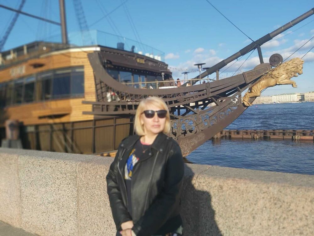  ,   Ledi Di, 53 ,     , c 