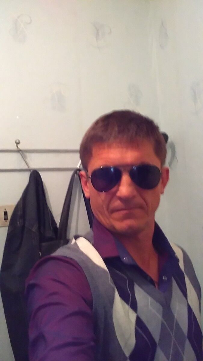  10327503  Igor, 44 ,    