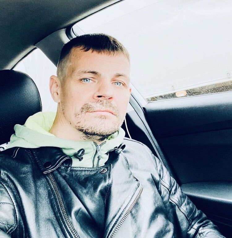  34884603  ANDREY, 42 ,    