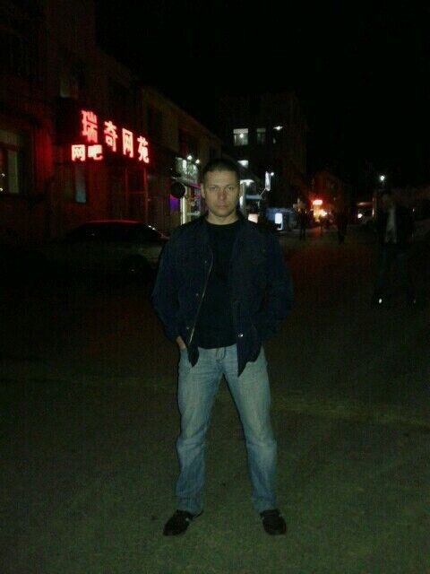  ,   Leenkor, 49 ,     , c 