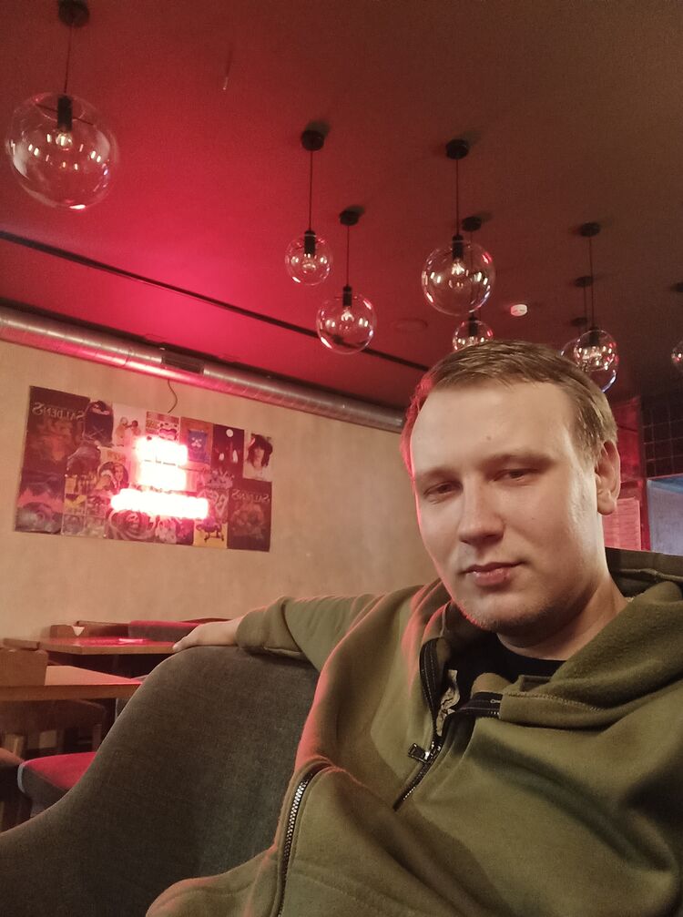  48324213  Oleg, 24 ,    