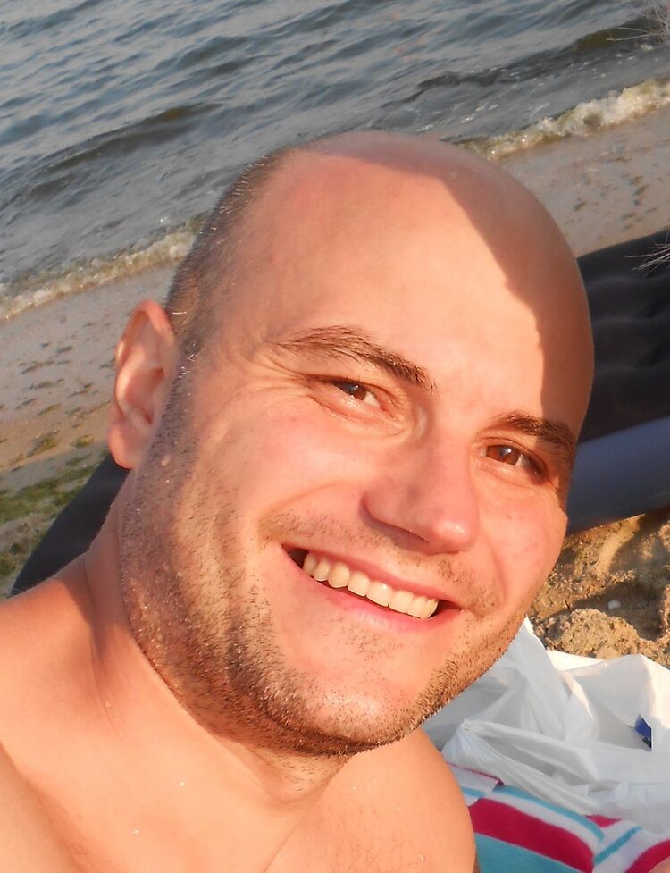 ,   Aleksandr, 46 ,   ,   , c 