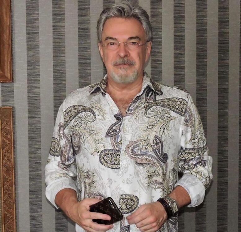  ,   Andrealouis, 56 ,   ,   , c 