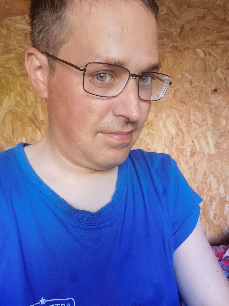 44527693  , 40 ,    
