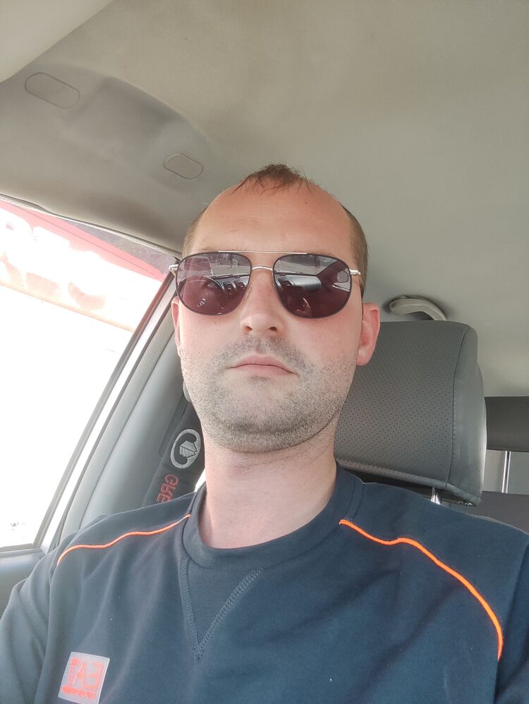  35568273  , 33 ,    