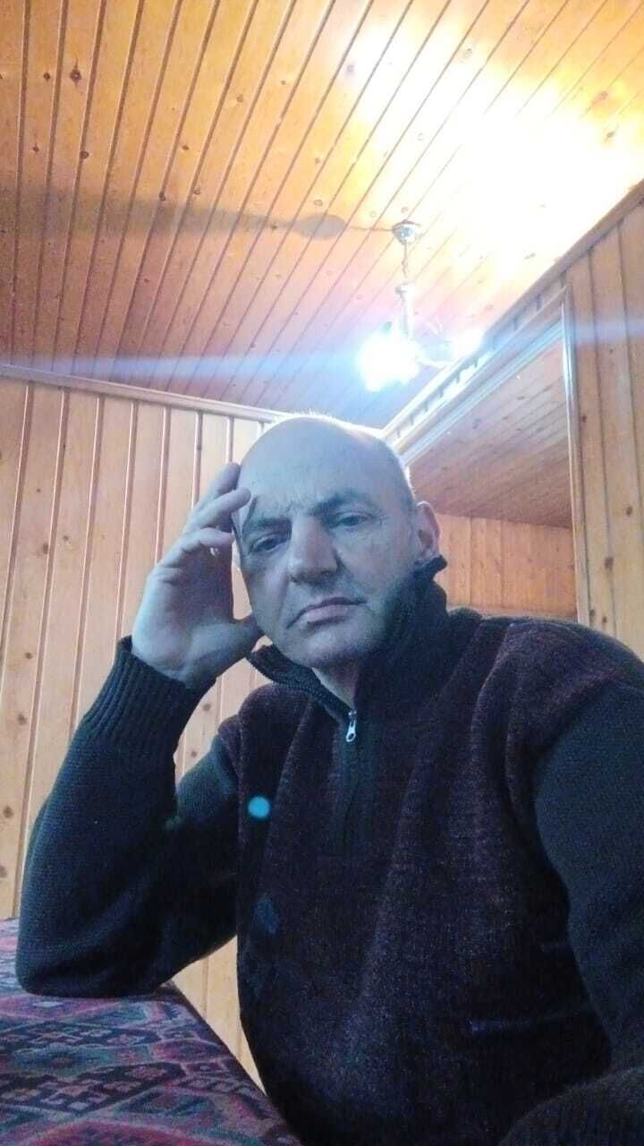  31875063  Kamil, 57 ,    