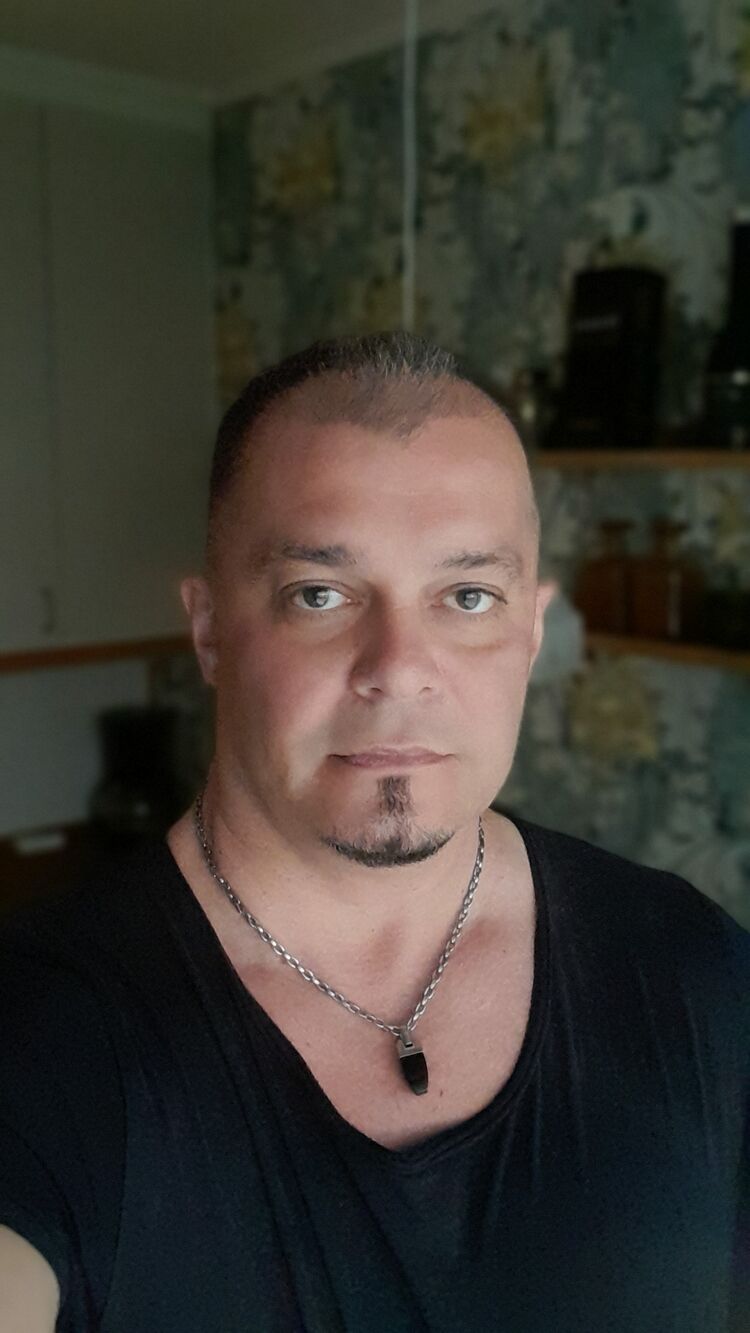 35628403  Rafael, 46 ,    Falkenberg