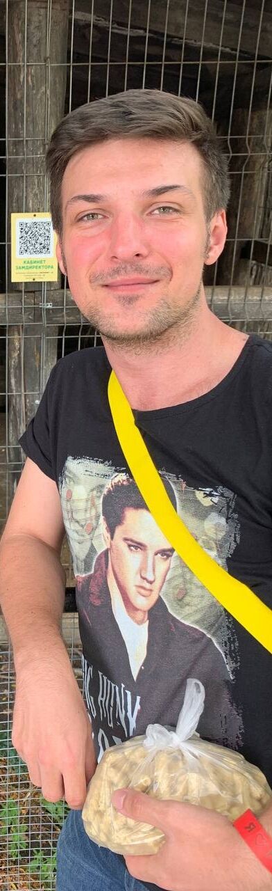  ,   Roman, 32 ,   , 