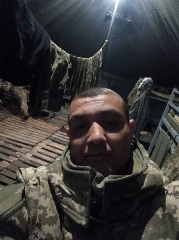  54593683  Kiril, 37 ,    