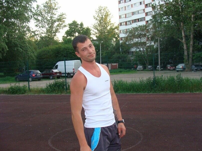  8350163  , 42 ,    -