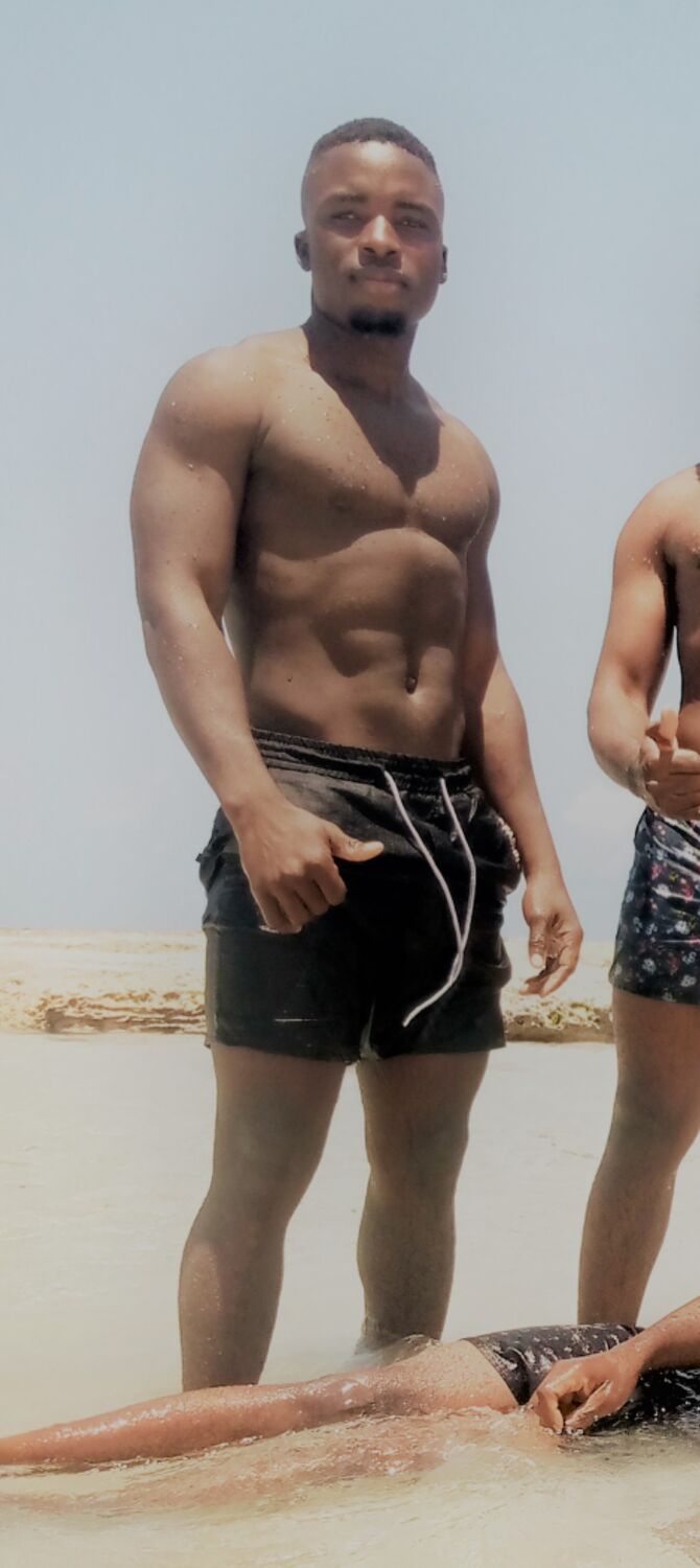  ,   Aderto, 38 ,   ,   