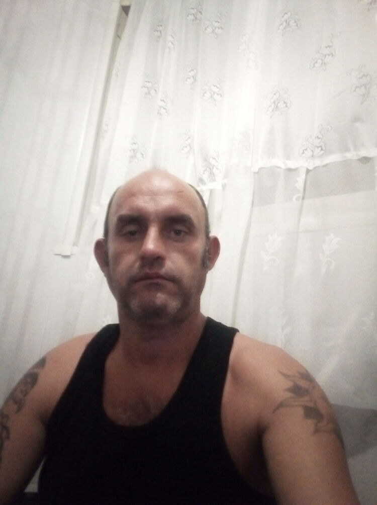  46879983  , 42 ,    