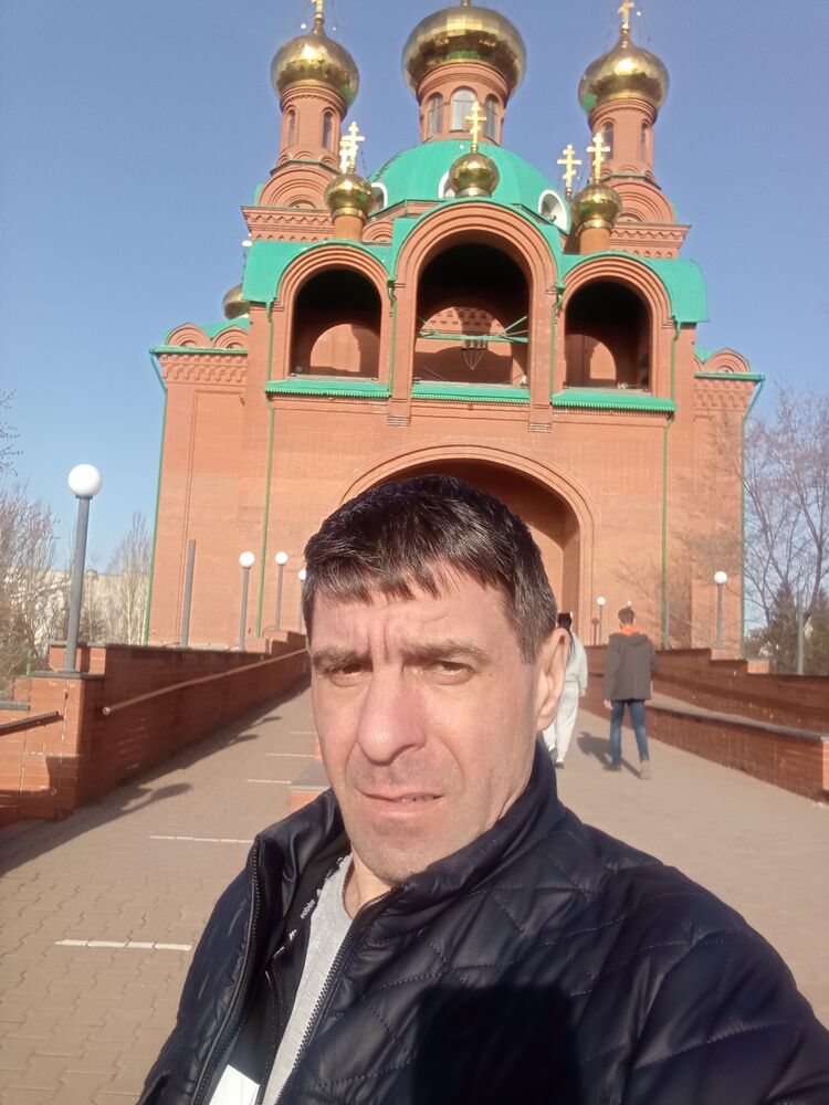  44519753  Nikolay, 44 ,    